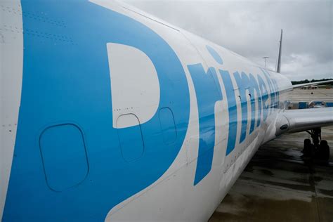 onyaldd25xy -site:youtube.com|Inside Amazon Air Hub: An Exclusive Behind.